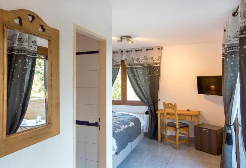 Номер Superior с Балконом, Hôtel De Charme La Poste