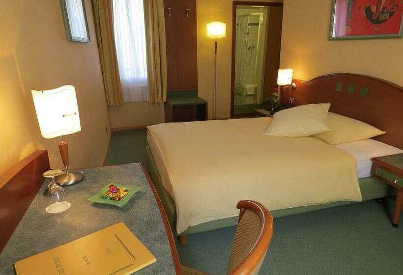 חדר סטנדרט יחיד, Hôtel Du Port