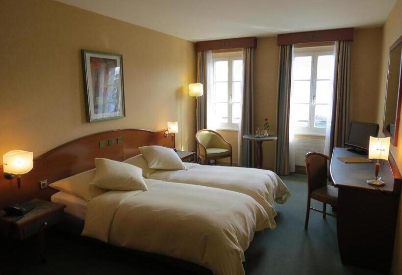חדר סטנדרט נוף לאגם, Hôtel Du Port