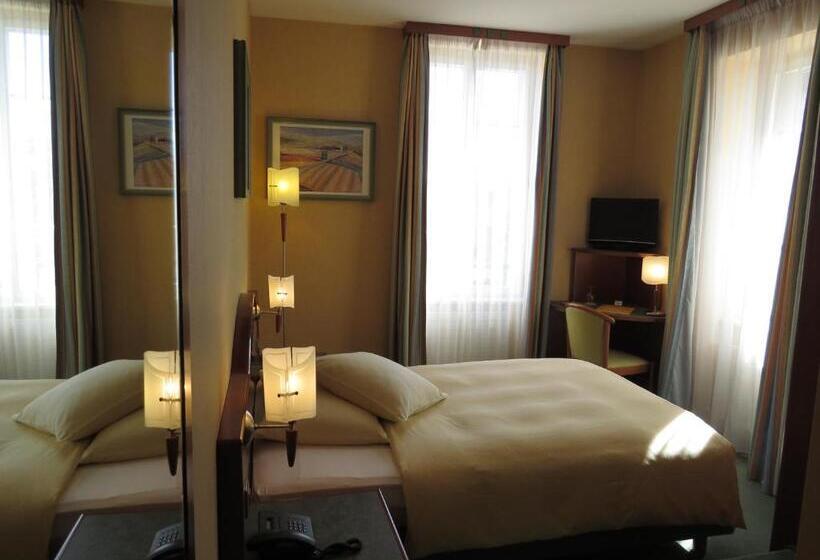 חדר סטנדרט יחיד, Hôtel Du Port