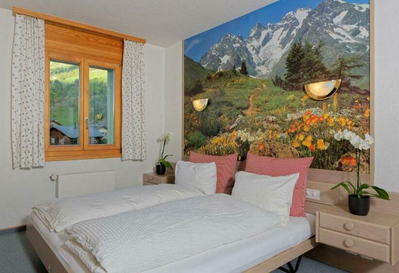 Номер Стандарт, Hôtel Terminus