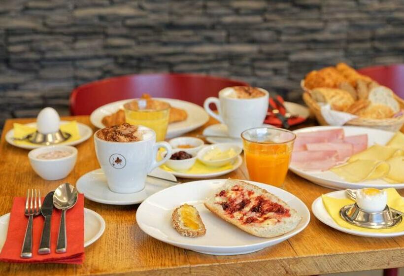 Номер Стандарт Вид на Горы, Hôtel Terminus