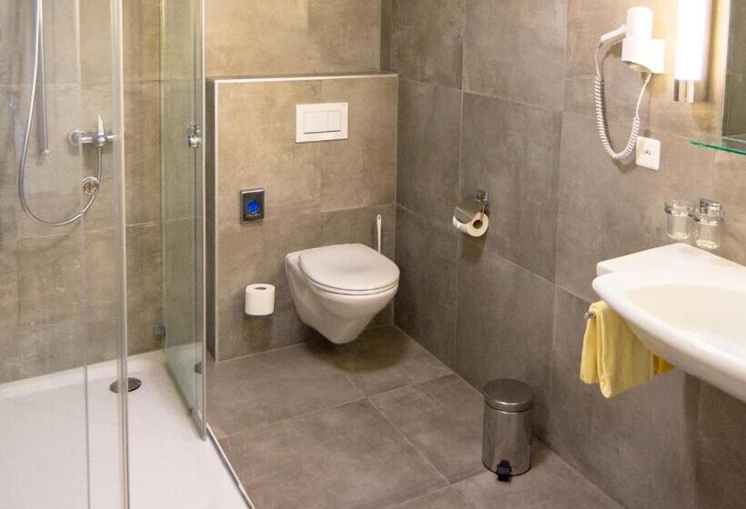 Апартаменты 2 Спальни, Portjengrat
