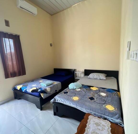 Кровать в Общей Комнате, Kbi Hostel