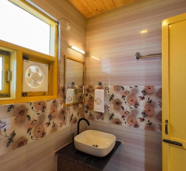 수피리어 룸, Goroomgo Ghar Bar Boutique Stay Himachal Pradesh   Luxury Room & Mountain View