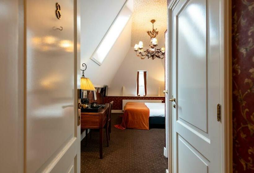 Номер Basic, Grand Boutique Hotel Restaurant Huis Vermeer