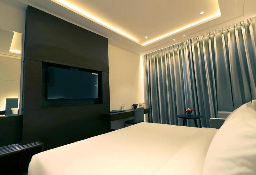 스탠다드 룸 킹사이즈 침대, Pride Elite Haridwar Near Haridwar Railway Station