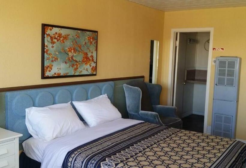 标准间, Century Ii Motel