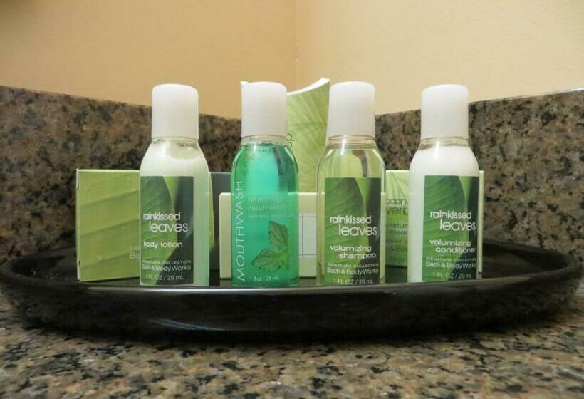 غرفة ديلوكس, Poplar Tree Inn