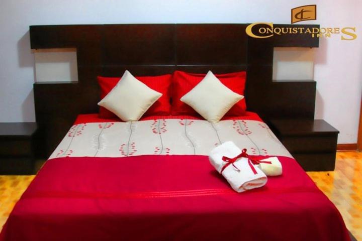 سوییت با چشم‌انداز باغ, Conquistadores Inn