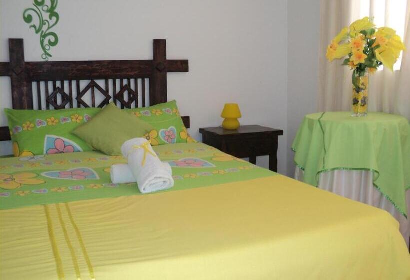 اتاق استاندارد یک نفره, Conquistadores Inn