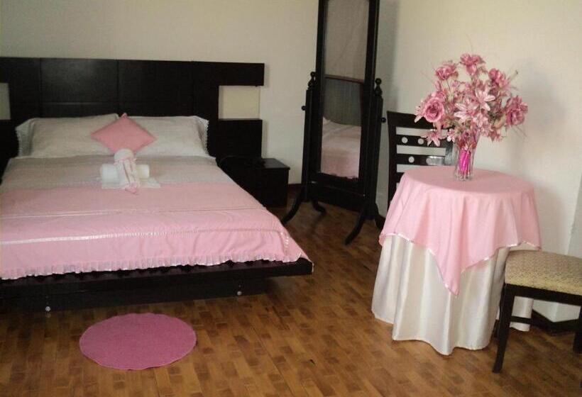 اتاق لوکس, Conquistadores Inn