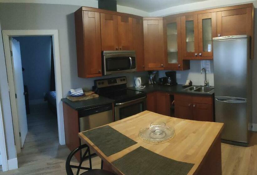 آپارتمان 2 خوابه, Black Rooster Guesthouse