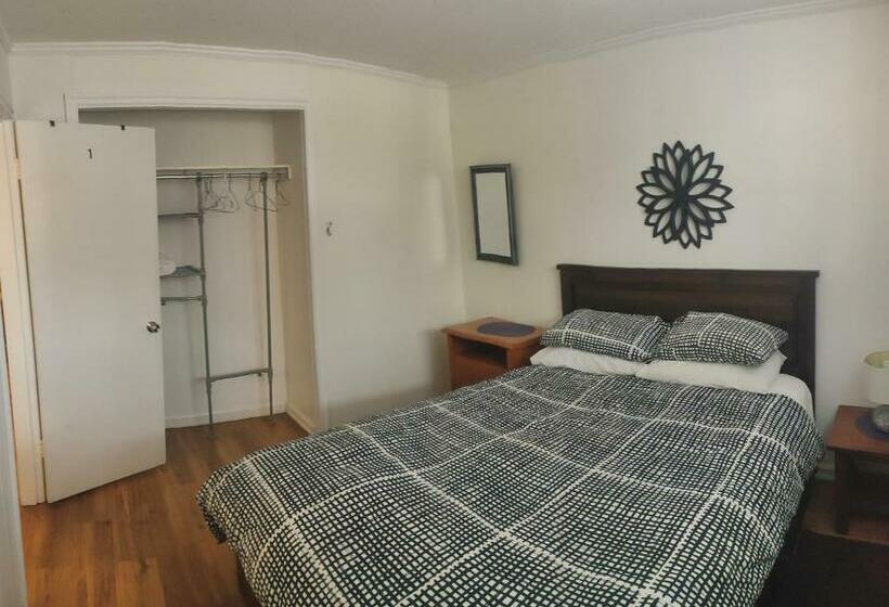 דירת שני חדרים, Black Rooster Guesthouse