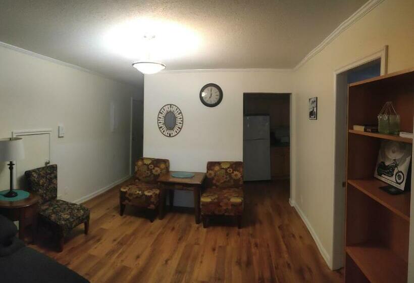 Apartamento 2 Dormitórios, Black Rooster Guesthouse