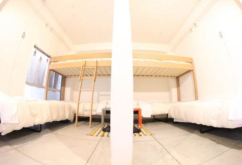 Семейный Номер, Route  Cafe And Petit Hostel