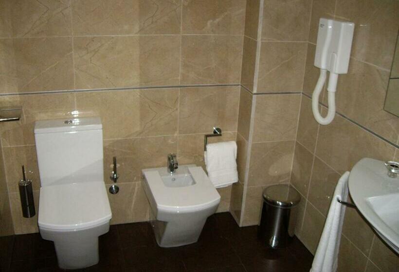 جناح, San Sebastián Hospedería