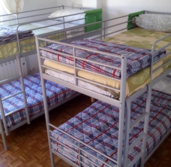 Четырехместный Номер Стандарт, Casa Do Marabillas Hostel
