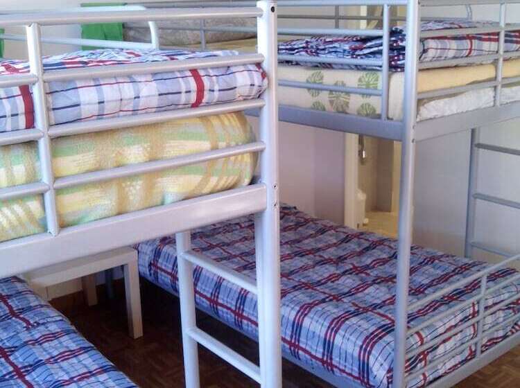 Четырехместный Номер Стандарт, Casa Do Marabillas Hostel