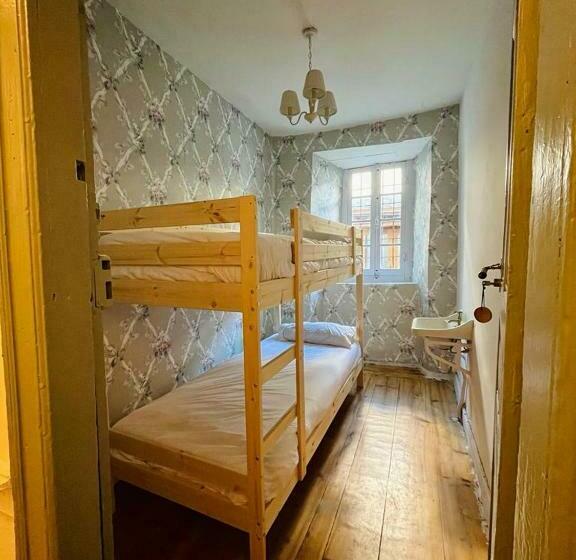带共用浴室的标准房间, Hostel Baqueira   Refugi Rosta   Pyrenmuseu