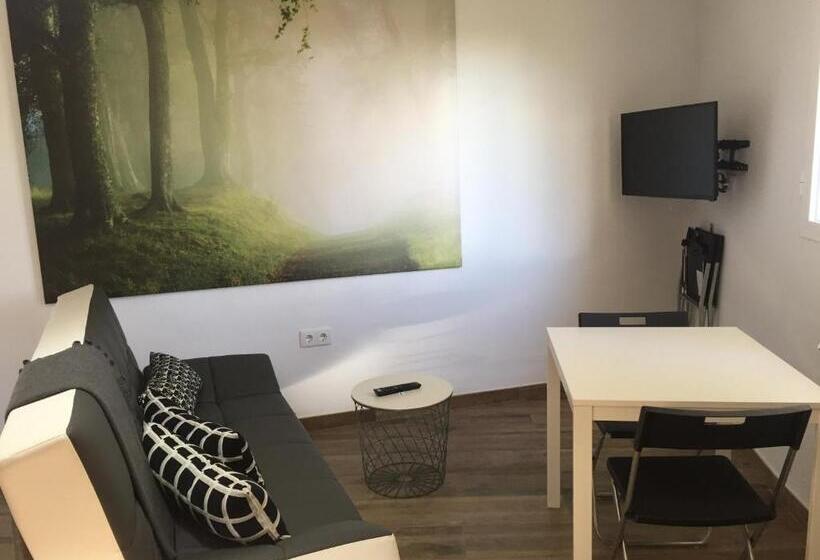 标准工作室, Hostel Cañaveral