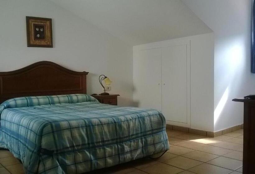Полулюкс, Hostal Rural Amador