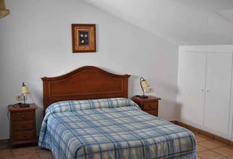 Полулюкс, Hostal Rural Amador
