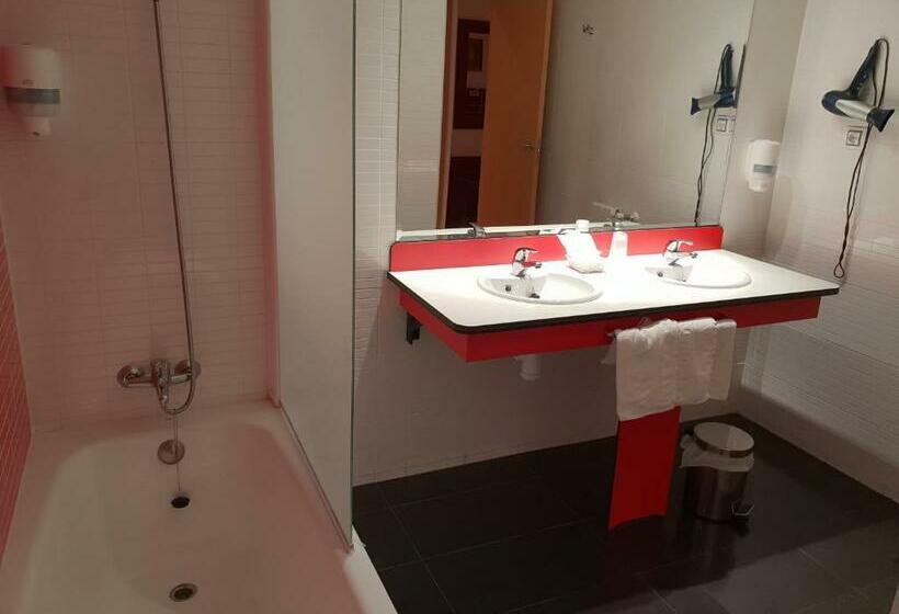 اتاق استاندارد سه نفره, Norte