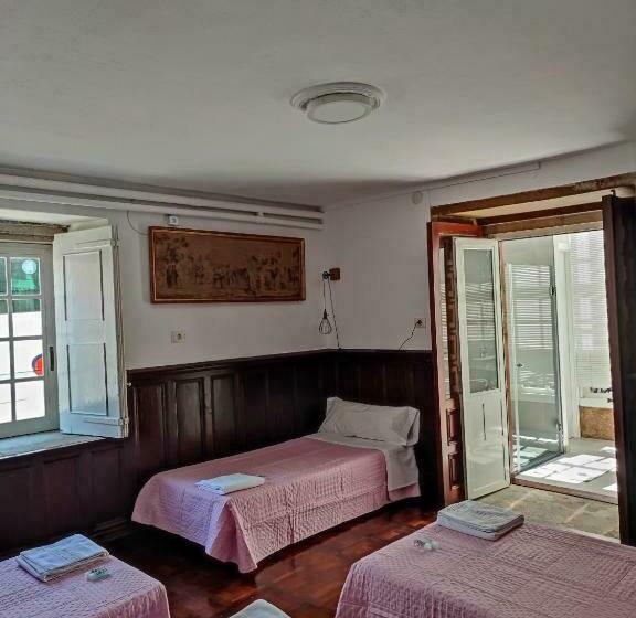 Четырехместный Номер Стандарт, Pension Albergue Don Alvaro