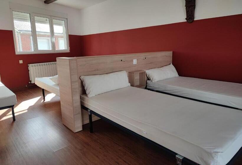 Кровать в Общей Комнате, Pension Albergue Don Alvaro