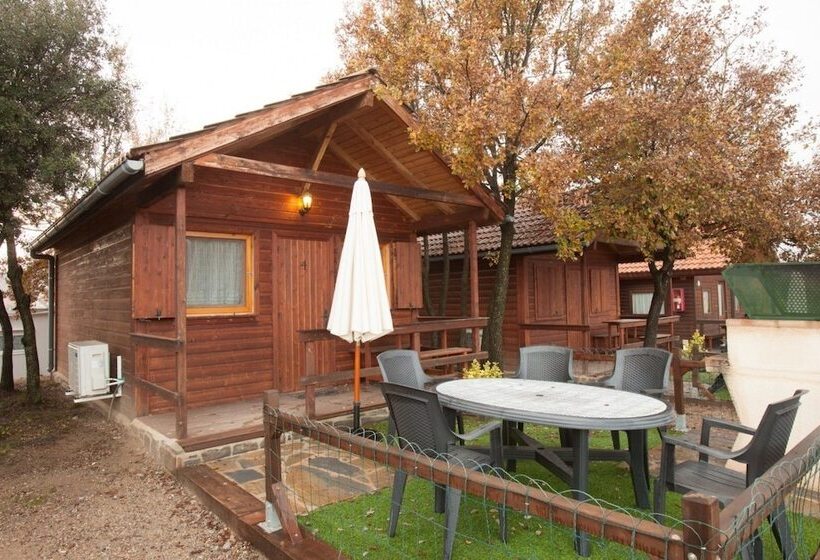 Бунгало Стандарт, Camping Gironella