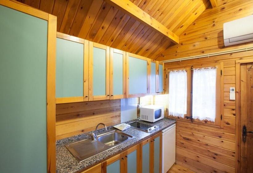 Бунгало Стандарт, Camping Gironella