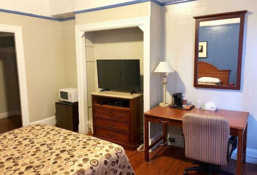 Quarto Estandar, Admiral