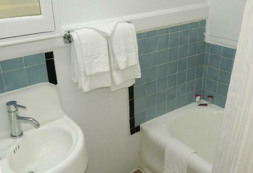 Quarto Estandar, Admiral