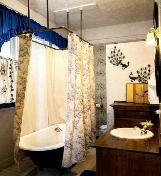 جناح ديلوكس, Bisbee Grand