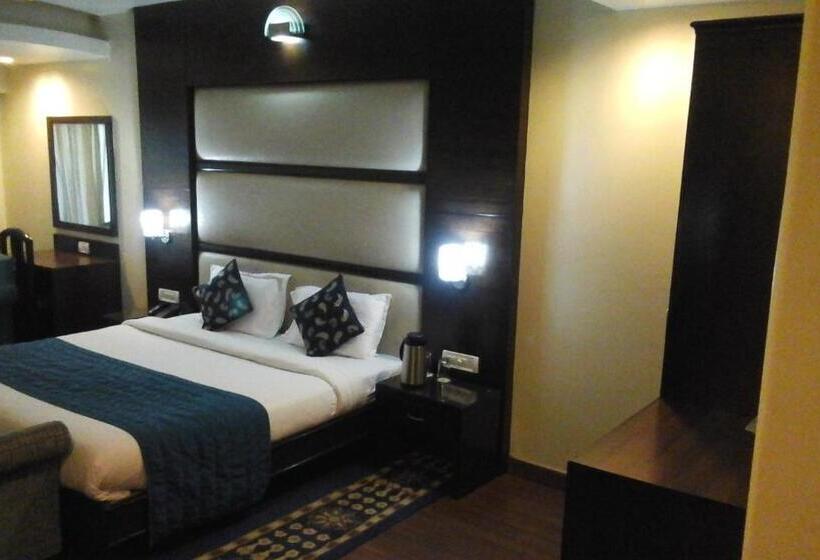 디럭스 룸, Indraprastha Resort Dalhousie