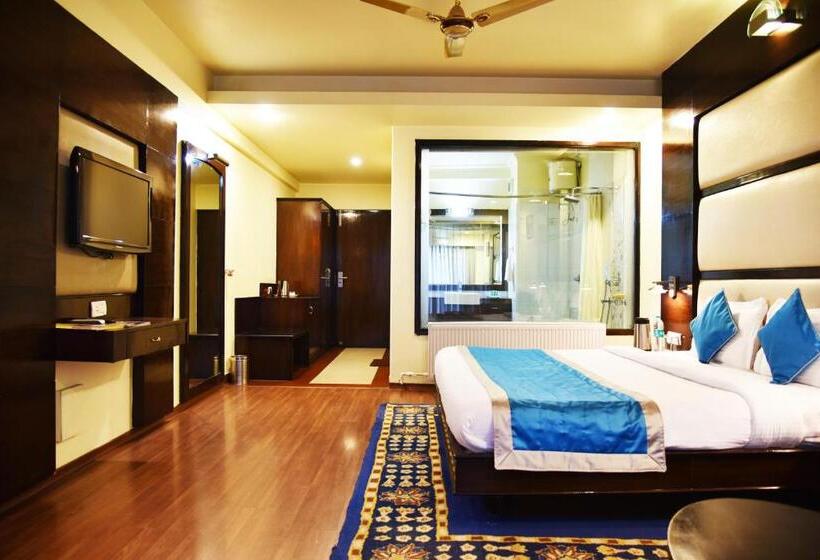 디럭스 룸, Indraprastha Resort Dalhousie
