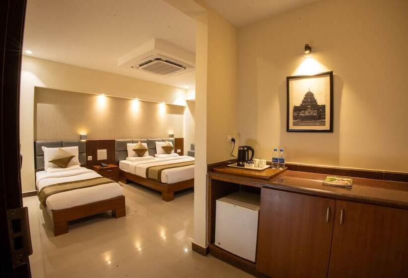 Номер Deluxe, Metro Plaza Hotel By Rak Rooms, Mangaluru