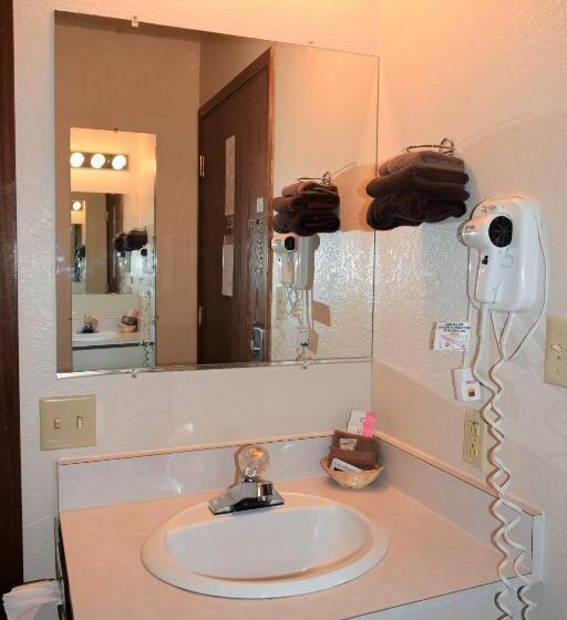 غرفة قياسية ثلاثية, Country Inn Libby