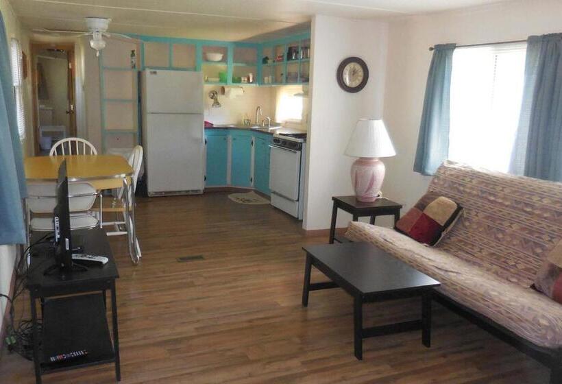 Мобильный Дом, Elkhorn Lodge