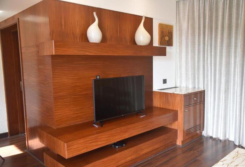 行政套房, Radisson Blu Resort & Spa Alibaug