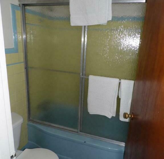 غرفة قياسية, Tazewell Motel