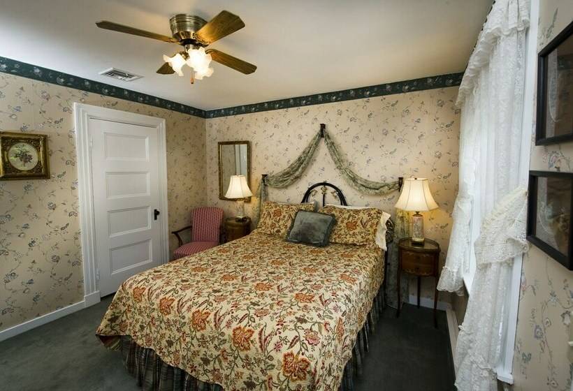 수피리어 룸, Anne's White Columns Inn