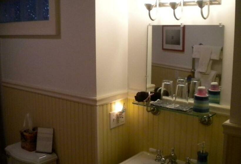 Люкс Кровать Квин, The Stirling House Waterfront Inn Greenport
