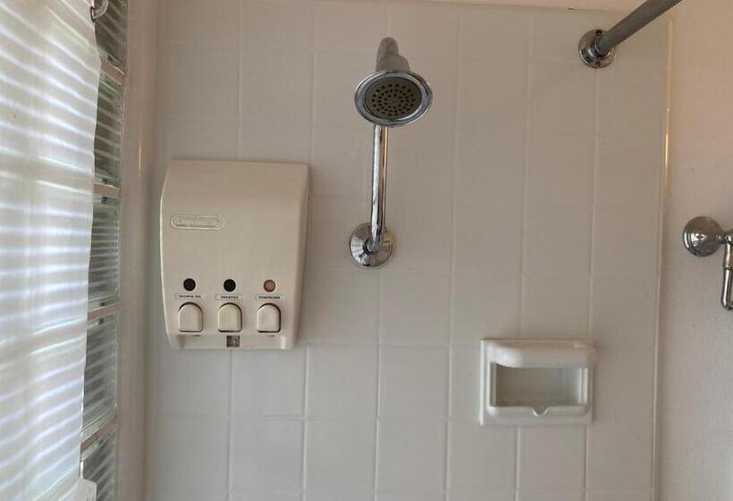 Стандартный Номер Кровать Кинг, Tillicum Beach Motel   Formerly Deane S Oceanfront Lodge