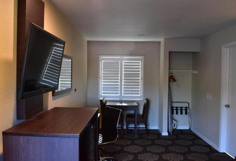 Номер Deluxe Кровать Кинг, Country Inn
