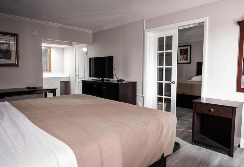 标准间, Riverside Inn And Suites