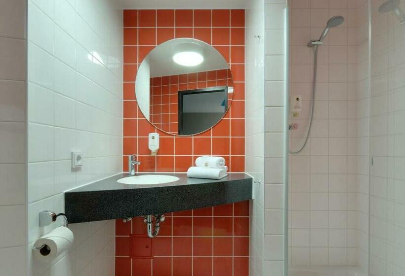 Номер Стандарт, B&b Hotel München City West