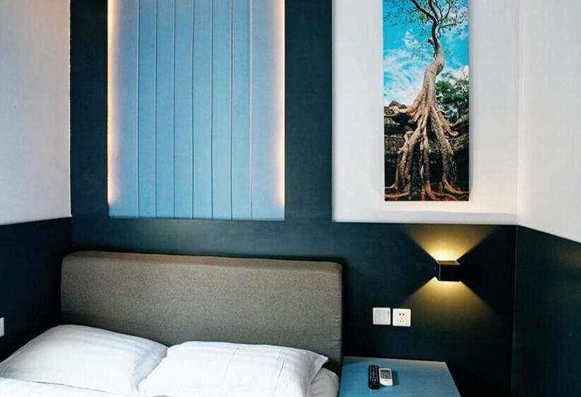Quarto Estandar, Kunming Upland International Youth Hostel Near The City Center , 2 Mins Walk To The Green Lake,3 Min