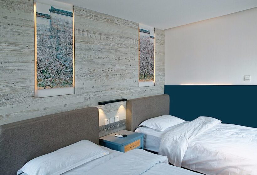 Quarto Estandar, Kunming Upland International Youth Hostel Near The City Center , 2 Mins Walk To The Green Lake,3 Min